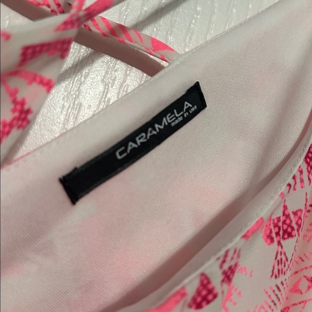 Caramela Pink and White Patterned Strappy Romper size large - Picture 3 of 7